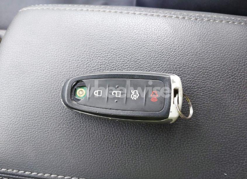 Photo 11 of 2019 Ford Escape SE (VIN 1FMCU0GD5KUB10172)