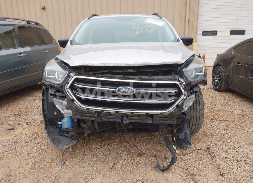 Photo 6 of 2019 Ford Escape SE (VIN 1FMCU0GD5KUB10172)