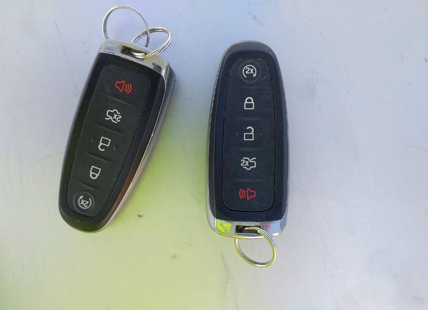 Photo 11 of 2019 Ford Escape SE (VIN 1FMCU0GD5KUB10771)