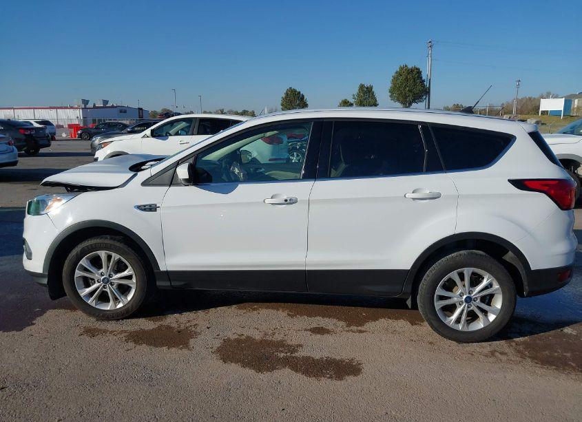 Photo 14 of 2019 Ford Escape SE (VIN 1FMCU0GD5KUB10771)