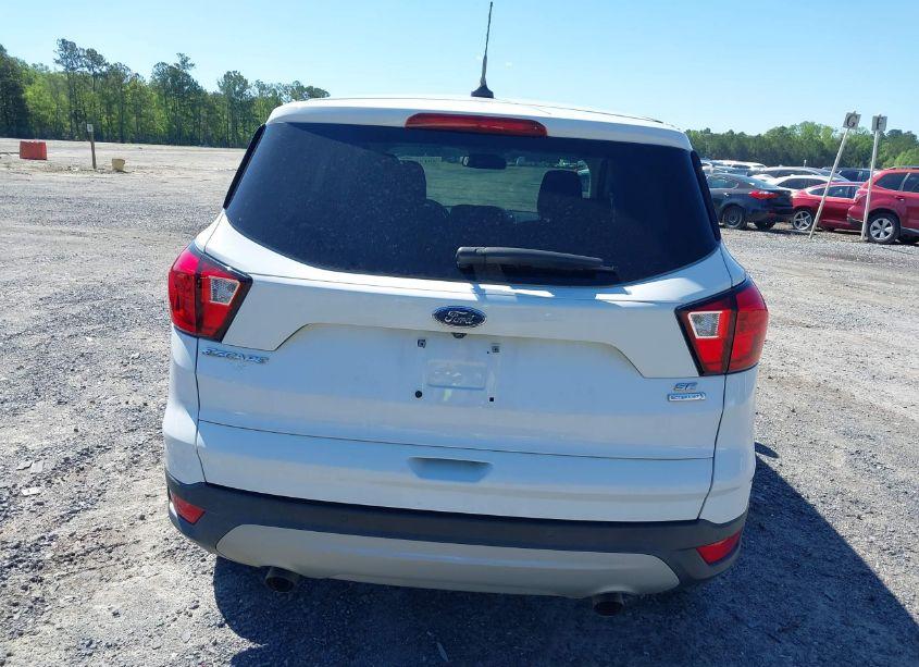 Photo 17 of 2019 Ford Escape SE (VIN 1FMCU0GD5KUB33161)