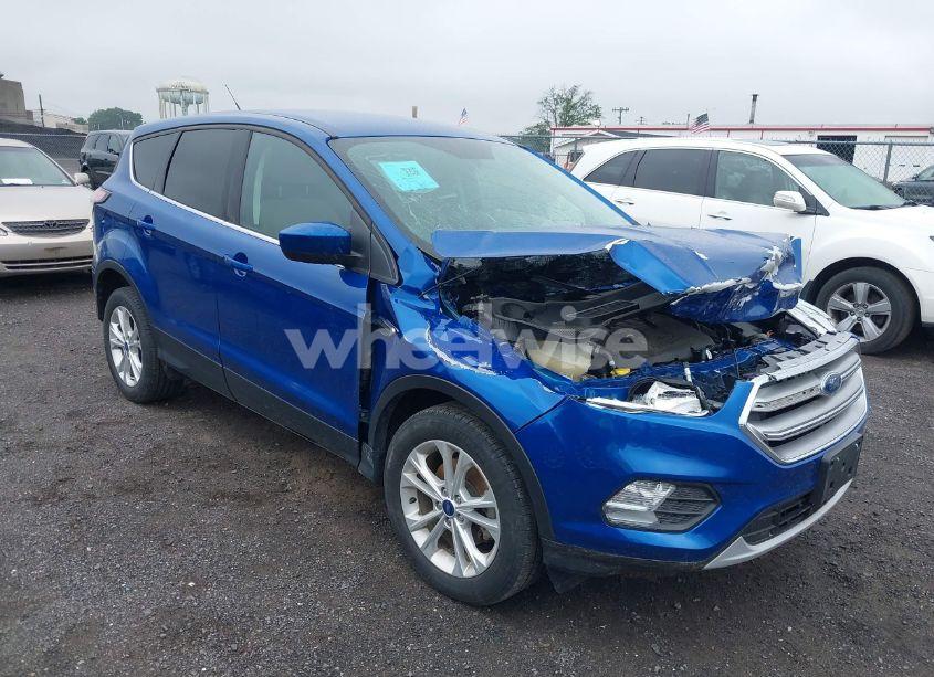 2017 Ford Escape SE (VIN 1FMCU0GD6HUA11319) main photo