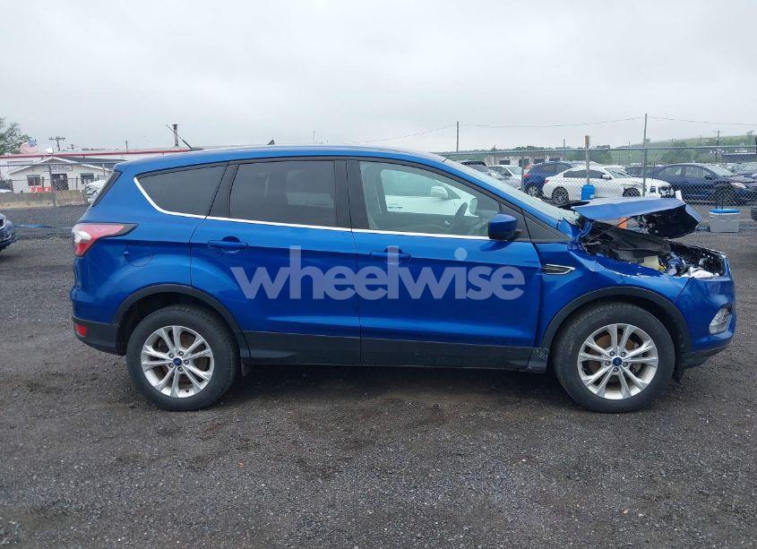 Photo 13 of 2017 Ford Escape SE (VIN 1FMCU0GD6HUA11319)