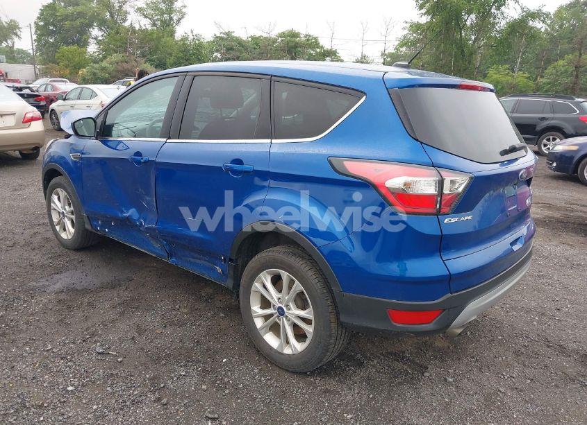 Photo 3 of 2017 Ford Escape SE (VIN 1FMCU0GD6HUA11319)