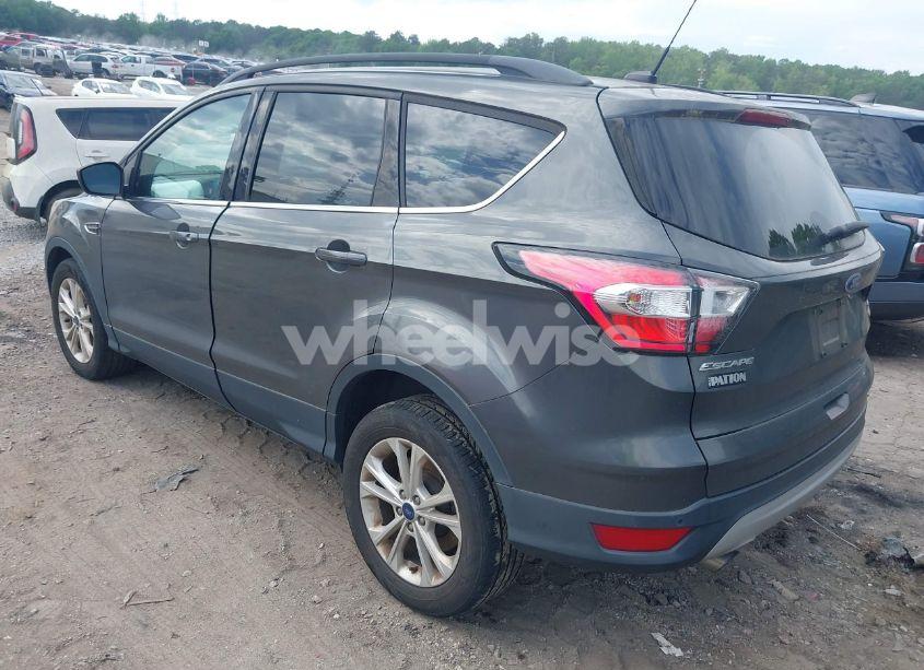 Photo 3 of 2017 Ford Escape SE (VIN 1FMCU0GD6HUA45583)