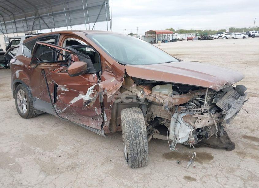 2017 Ford Escape SE (VIN 1FMCU0GD6HUA54297) main photo