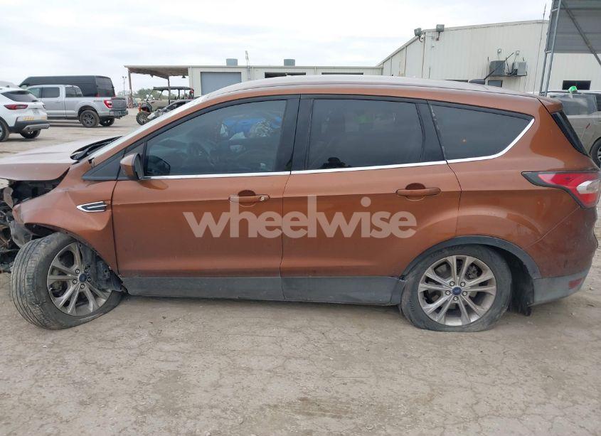 Photo 15 of 2017 Ford Escape SE (VIN 1FMCU0GD6HUA54297)