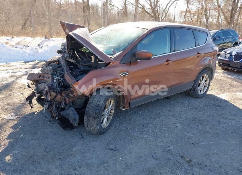 Photo 2 of 2017 Ford Escape SE (VIN 1FMCU0GD6HUB10464)