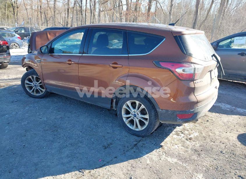 Photo 3 of 2017 Ford Escape SE (VIN 1FMCU0GD6HUB10464)
