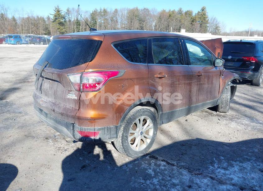 Photo 4 of 2017 Ford Escape SE (VIN 1FMCU0GD6HUB10464)