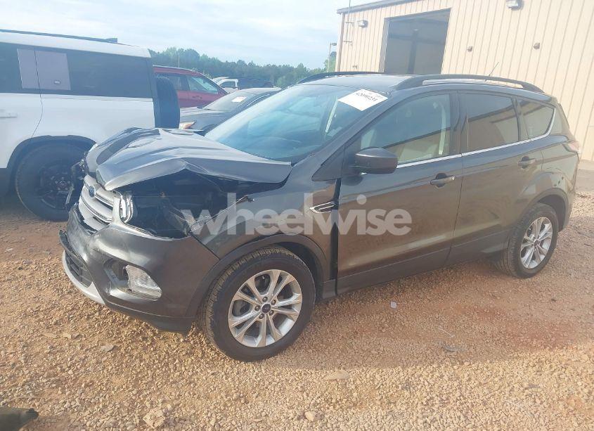 Photo 2 of 2017 Ford Escape SE (VIN 1FMCU0GD6HUB26017)