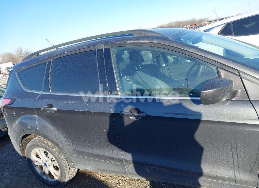 Photo 13 of 2017 Ford Escape SE (VIN 1FMCU0GD6HUB65903)