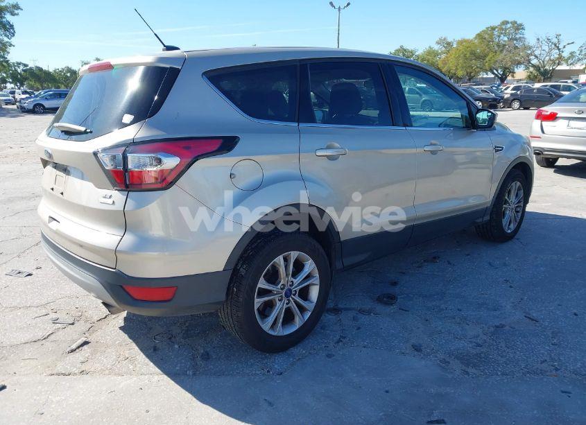 Photo 4 of 2017 Ford Escape SE (VIN 1FMCU0GD6HUB96648)