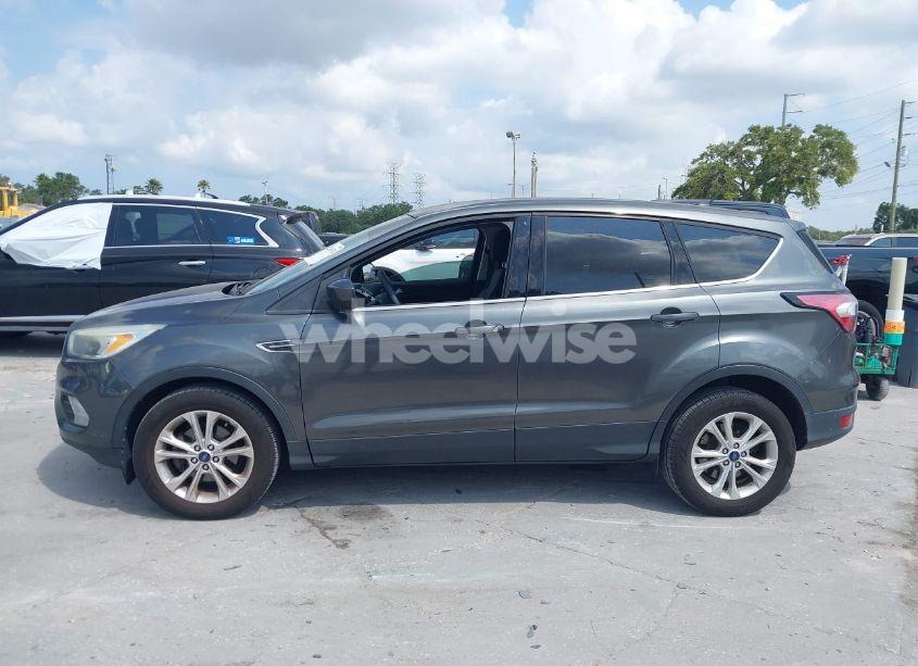 Photo 14 of 2017 Ford Escape SE (VIN 1FMCU0GD6HUC12721)