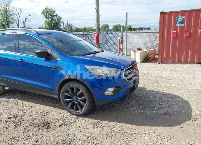 2017 Ford Escape SE (VIN 1FMCU0GD6HUC23458) main photo