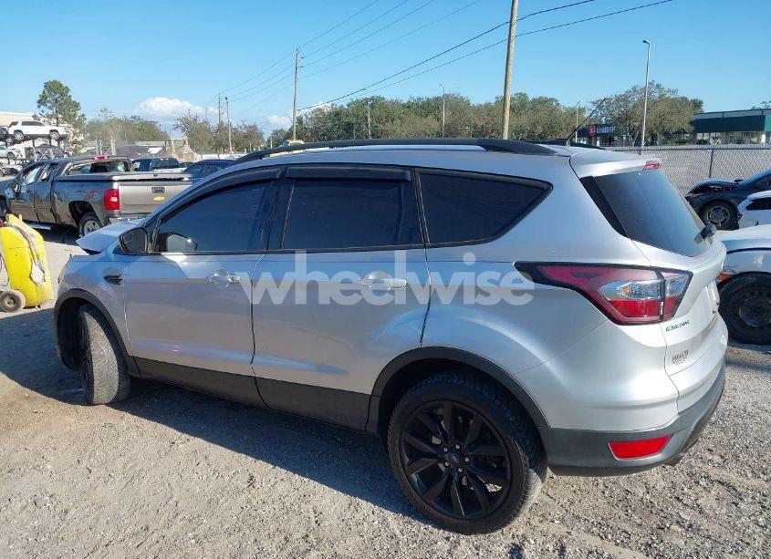 Photo 13 of 2017 Ford Escape SE (VIN 1FMCU0GD6HUC31625)