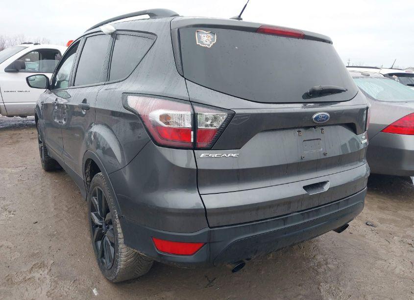 Photo 3 of 2017 Ford Escape SE (VIN 1FMCU0GD6HUC77228)