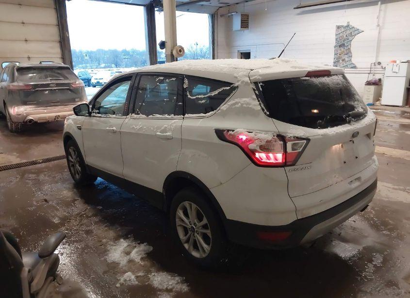 Photo 3 of 2017 Ford Escape SE (VIN 1FMCU0GD6HUD20014)