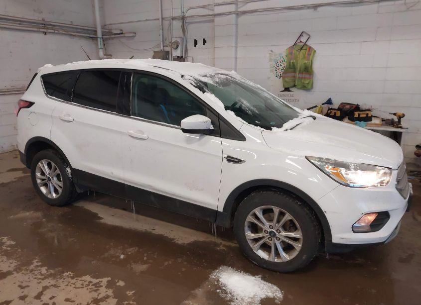 Photo 6 of 2017 Ford Escape SE (VIN 1FMCU0GD6HUD20014)