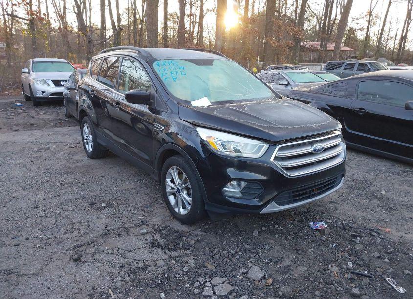 2017 Ford Escape SE (VIN 1FMCU0GD6HUD92248) main photo