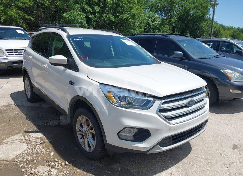 2017 Ford Escape SE (VIN 1FMCU0GD6HUE69099) main photo