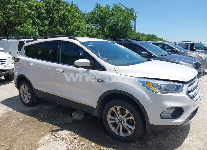 Photo 13 of 2017 Ford Escape SE (VIN 1FMCU0GD6HUE69099)