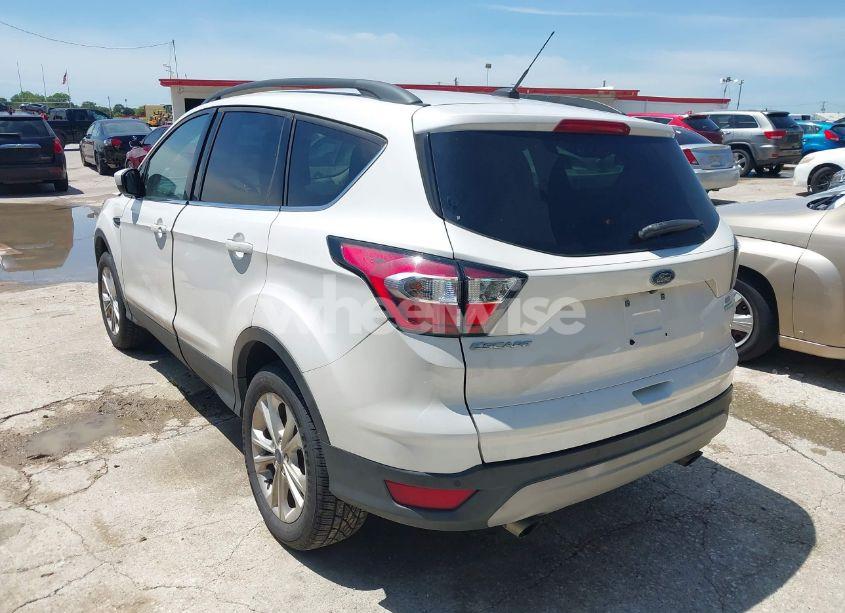 Photo 3 of 2017 Ford Escape SE (VIN 1FMCU0GD6HUE69099)
