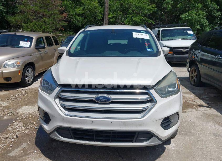 Photo 6 of 2017 Ford Escape SE (VIN 1FMCU0GD6HUE69099)