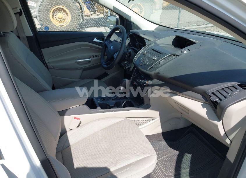 Photo 5 of 2017 Ford Escape SE (VIN 1FMCU0GD6HUE88591)