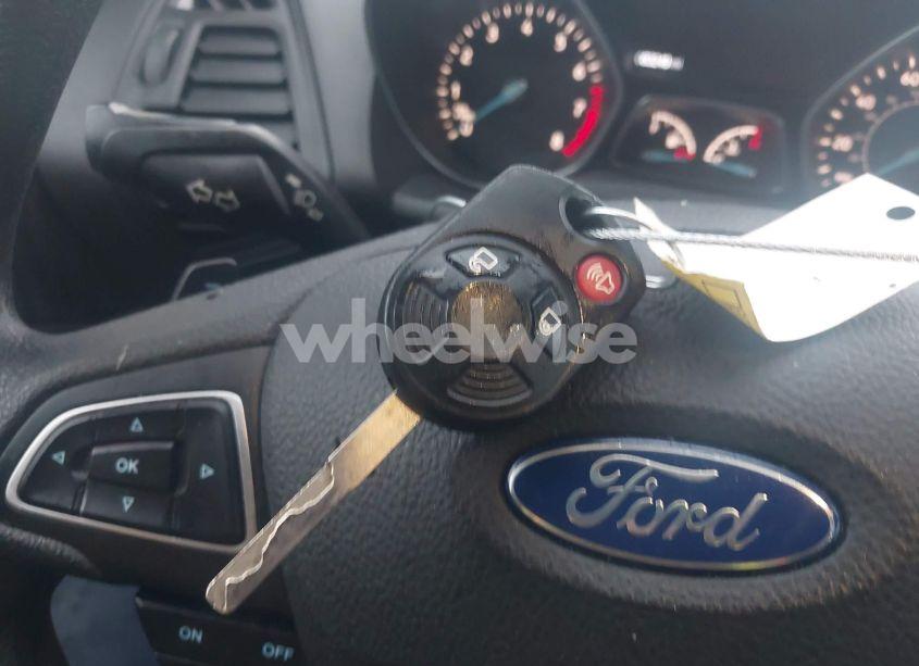 Photo 11 of 2017 Ford Escape SE (VIN 1FMCU0GD6HUE91264)
