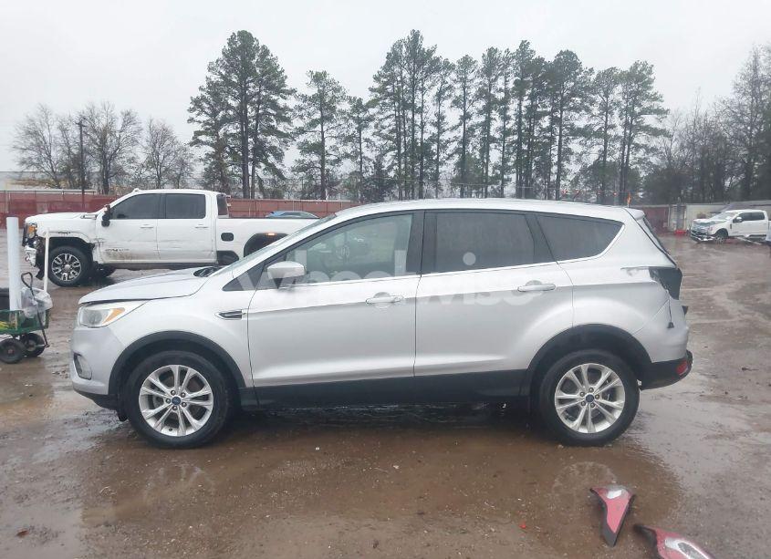 Photo 15 of 2017 Ford Escape SE (VIN 1FMCU0GD6HUE91264)