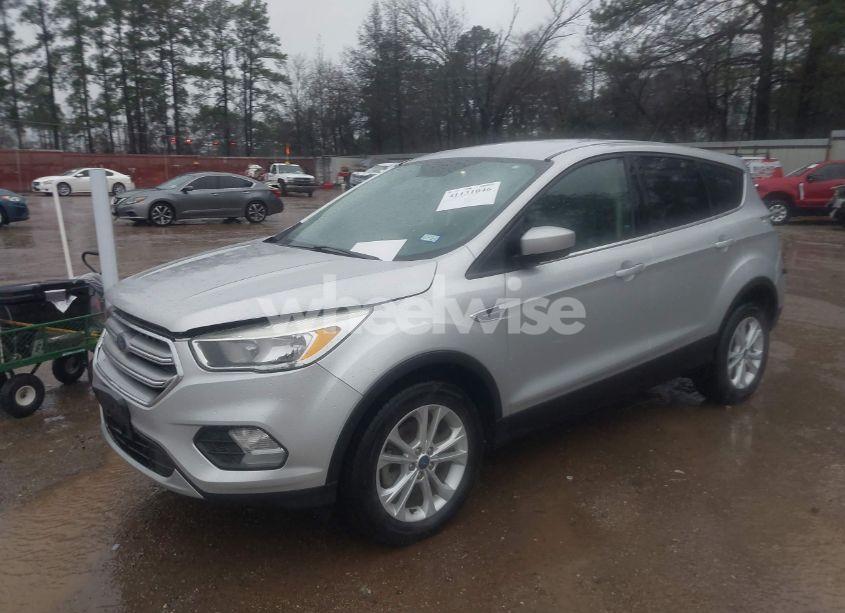 Photo 2 of 2017 Ford Escape SE (VIN 1FMCU0GD6HUE91264)