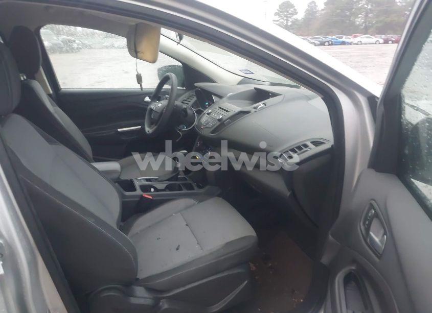 Photo 5 of 2017 Ford Escape SE (VIN 1FMCU0GD6HUE91264)