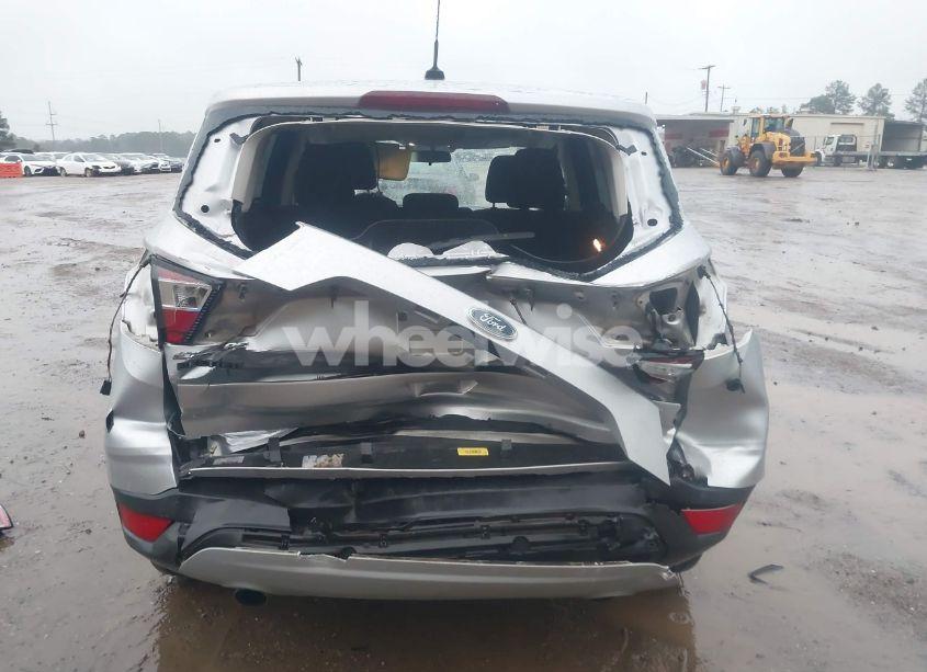 Photo 6 of 2017 Ford Escape SE (VIN 1FMCU0GD6HUE91264)