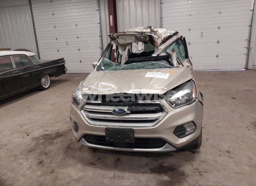 Photo 11 of 2018 Ford Escape SE (VIN 1FMCU0GD6JUA02707)