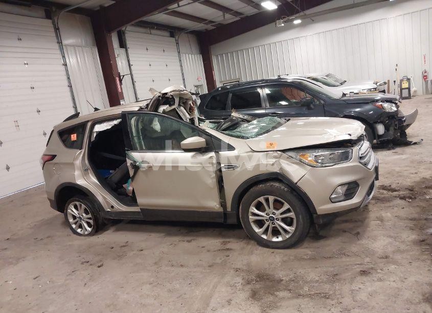 Photo 12 of 2018 Ford Escape SE (VIN 1FMCU0GD6JUA02707)