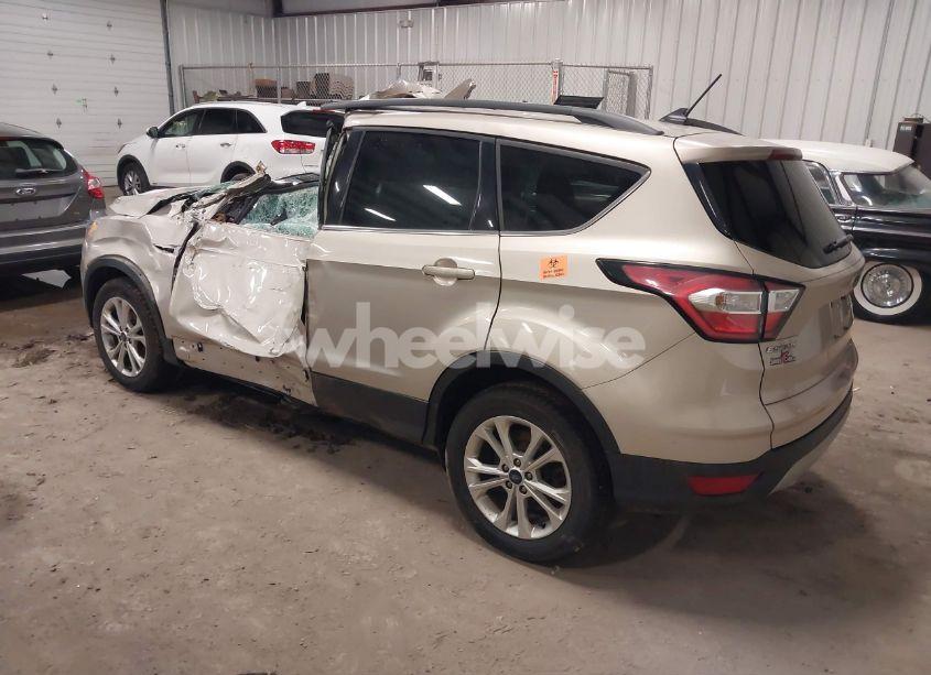 Photo 3 of 2018 Ford Escape SE (VIN 1FMCU0GD6JUA02707)