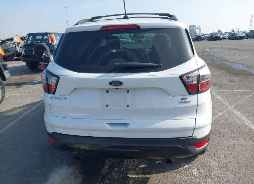 Photo 16 of 2018 Ford Escape SE (VIN 1FMCU0GD6JUA42396)
