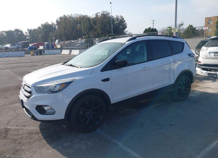 Photo 6 of 2018 Ford Escape SE (VIN 1FMCU0GD6JUA42396)