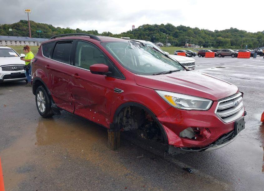 2018 Ford Escape SE (VIN 1FMCU0GD6JUB12284) main photo