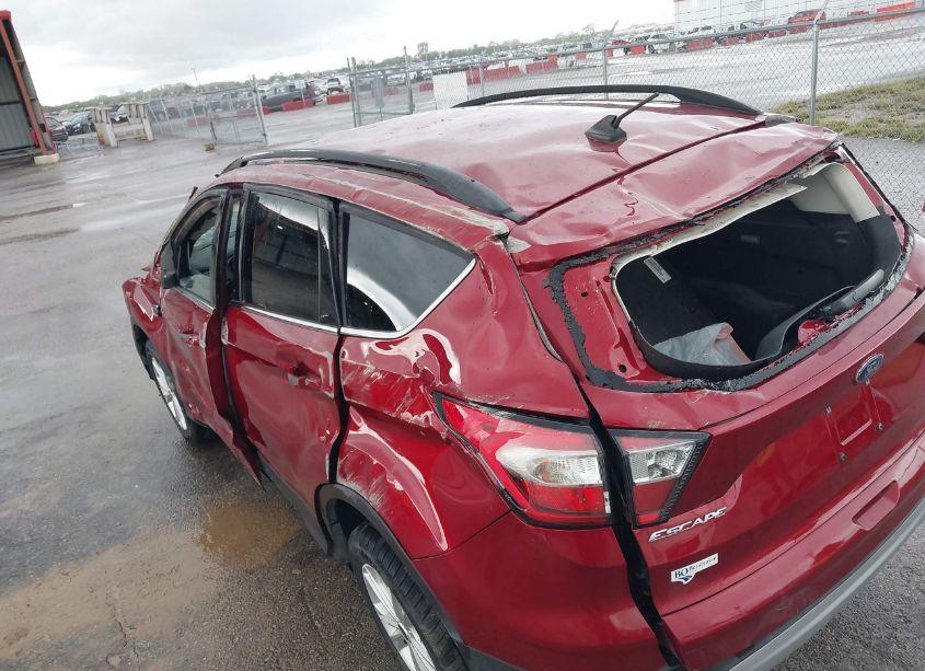 Photo 17 of 2018 Ford Escape SE (VIN 1FMCU0GD6JUB12284)