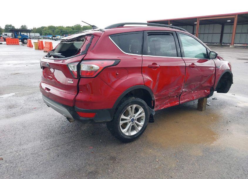 Photo 4 of 2018 Ford Escape SE (VIN 1FMCU0GD6JUB12284)