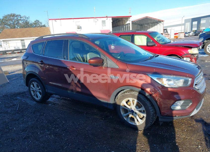 Photo 13 of 2018 Ford Escape SE (VIN 1FMCU0GD6JUB15217)