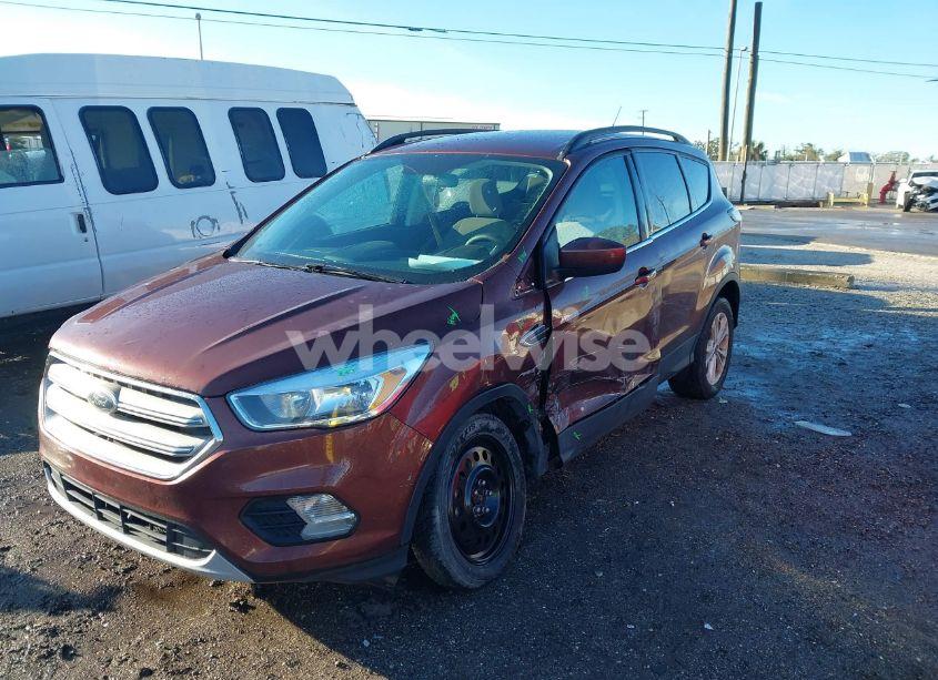 Photo 2 of 2018 Ford Escape SE (VIN 1FMCU0GD6JUB15217)