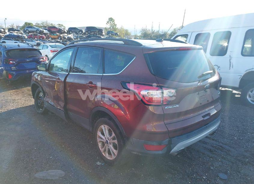 Photo 3 of 2018 Ford Escape SE (VIN 1FMCU0GD6JUB15217)