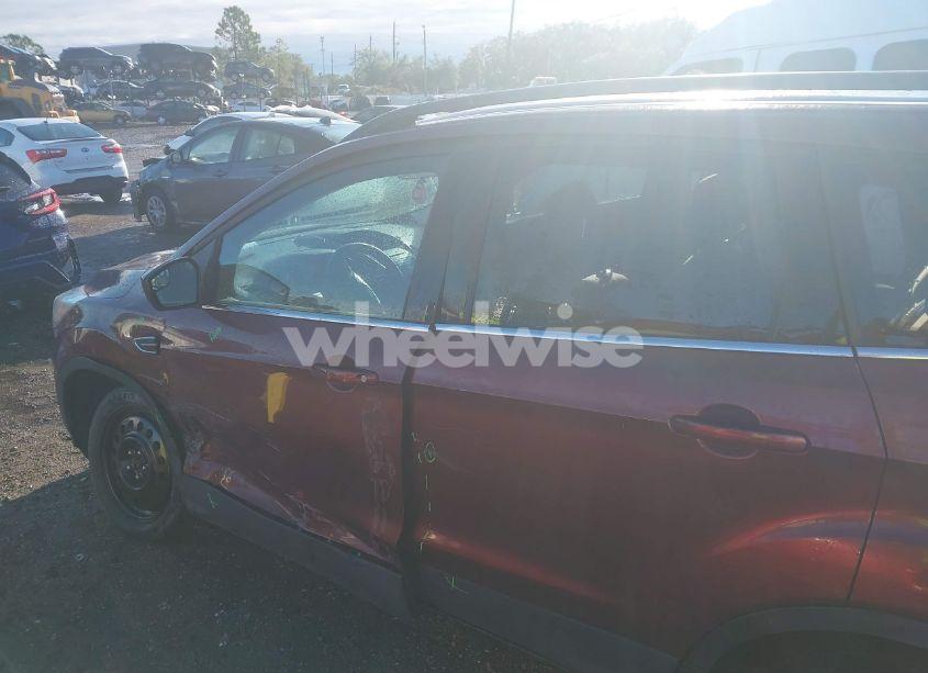 Photo 6 of 2018 Ford Escape SE (VIN 1FMCU0GD6JUB15217)