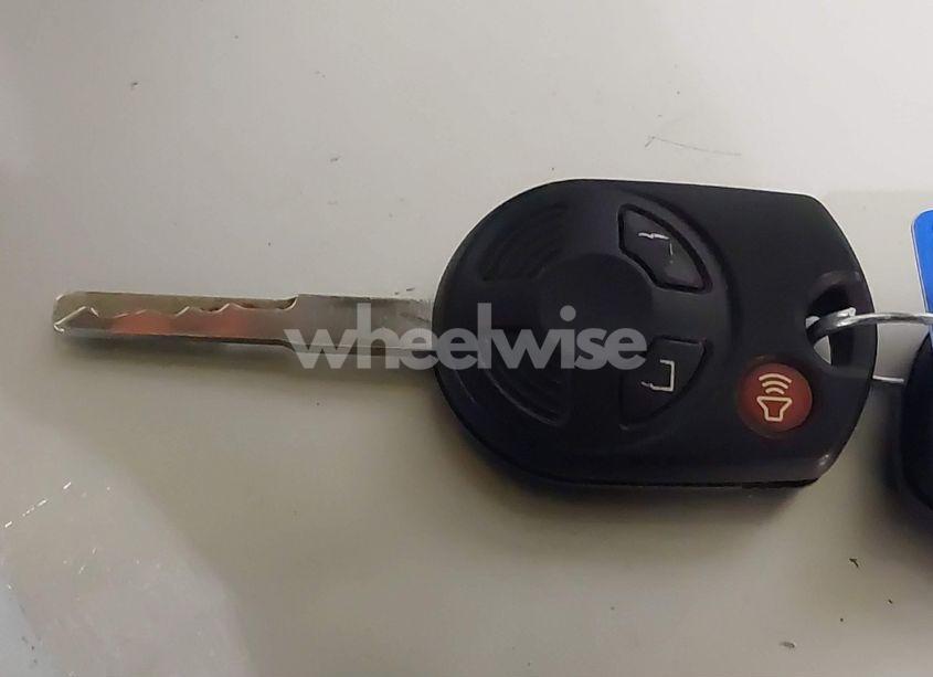 Photo 11 of 2018 Ford Escape SE (VIN 1FMCU0GD6JUB32888)