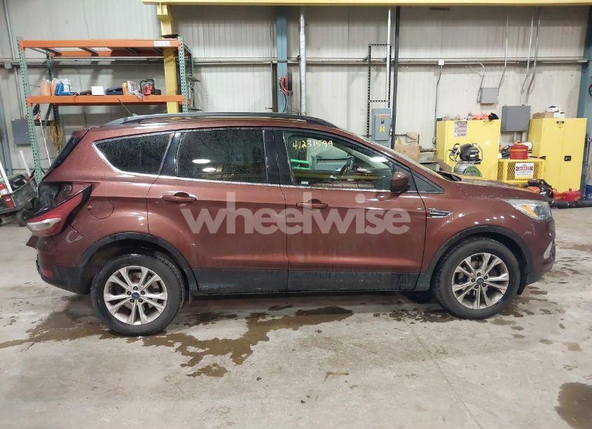 Photo 13 of 2018 Ford Escape SE (VIN 1FMCU0GD6JUB32888)