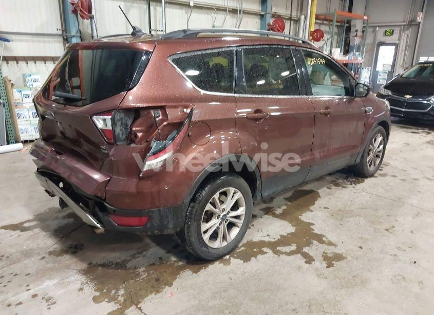 Photo 4 of 2018 Ford Escape SE (VIN 1FMCU0GD6JUB32888)