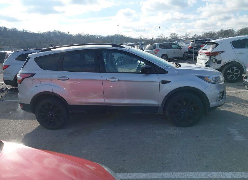 Photo 12 of 2018 Ford Escape SE (VIN 1FMCU0GD6JUB85896)